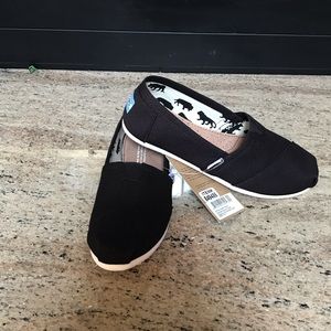 Toms women’s size 7.5